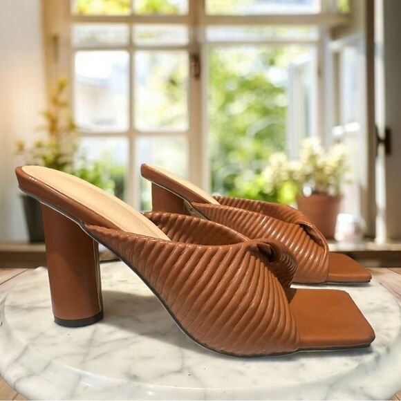 Gorgeous Twist Mule Slide Ribbed Heel Slip-on Square Toe Size 37 - Picture 2 of 16